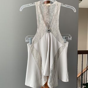 XXI Boho Swing Top in Putty Color